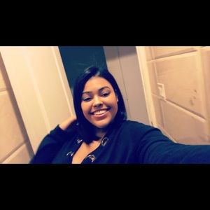 Meet your Posher, Nia